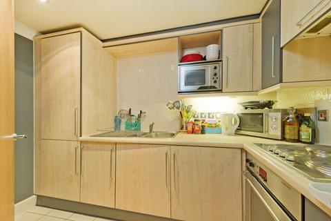 2 bedroom flat to rent, Melville Place, Islington, London, N1