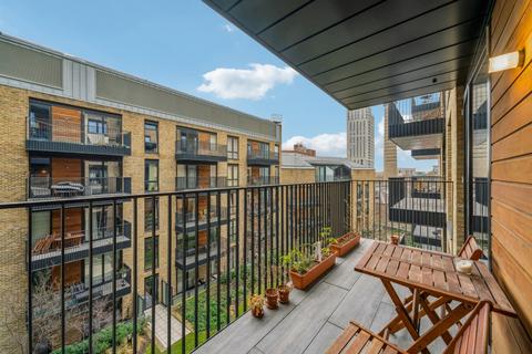 2 bedroom flat to rent, Dray House, 8 Bellwether Lane, London