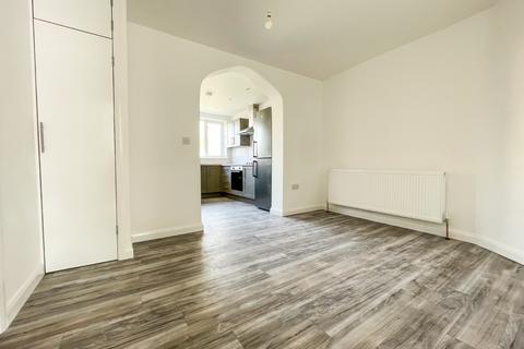 3 bedroom terraced house to rent, Pretoria Road, Patchway, Bristol, Gloucestershire, BS34