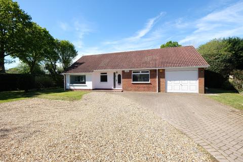 3 bedroom detached bungalow for sale, Tavells Close, Marchwood SO40
