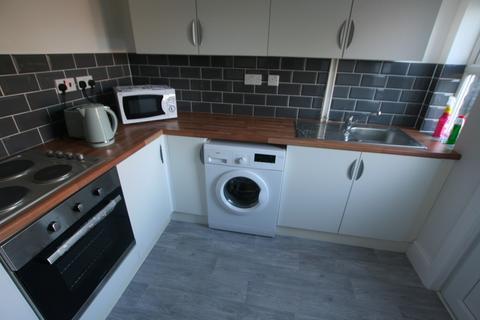 4 bedroom house share to rent, Princes Road, Ellesmere Port, Cheshire. CH65