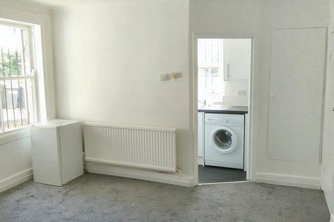 1 bedroom flat to rent, Belvedere Road, London SE19