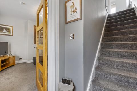 45 Burnside Crescent, Plean, Stirling, FK7 8BZ