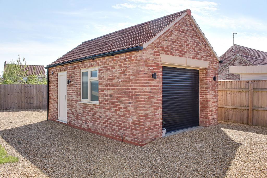 Detached Garage