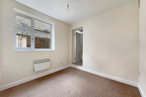 1 bedroom apartment to rent, High Street, Lutterworth, LE17
