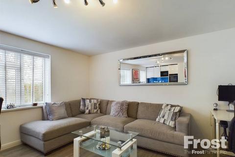4, Regency Court High Street, Wraysbury, Staines-upon-thames, TW19 5DF