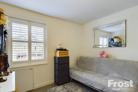 4, Regency Court High Street, Wraysbury, Staines-upon-thames, TW19 5DF