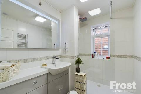 4, Regency Court High Street, Wraysbury, Staines-upon-thames, TW19 5DF