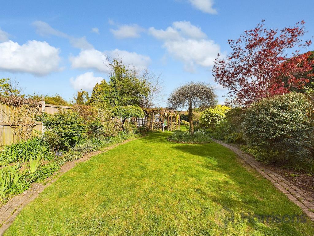 Bell Road, Sittingbourne, Kent, ME10 3 bed semidetached house for sale