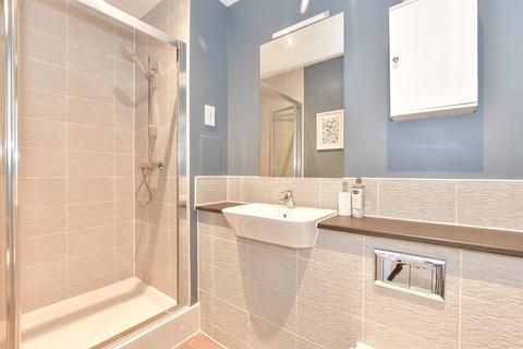 Flat 13, 14 Collendale Road, London, E17 6TB