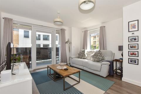 Flat 13, 14 Collendale Road, London, E17 6TB