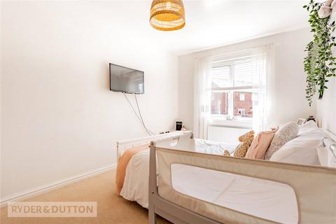 18 Acorn Street, Lees, Oldham, OL4 3LX