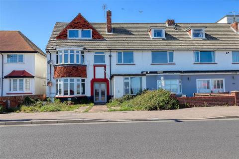 1 bedroom apartment for sale, Princes Esplanade, Walton on the Naze CO14