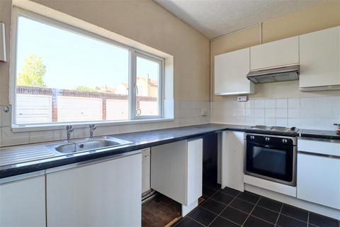 1 bedroom apartment for sale, Princes Esplanade, Walton on the Naze CO14