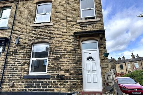 2 bedroom terraced house to rent, Valley Road, Liversedge, West Yorkshire, WF15