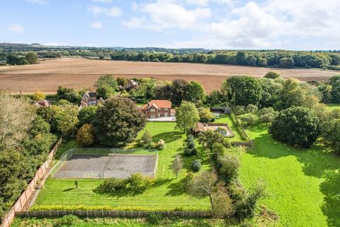 4 bedroom detached house for sale, Stone Street, Westenhanger, Hythe, CT21