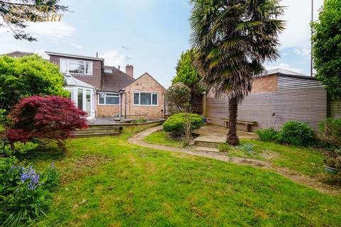 3 bedroom chalet for sale, St. Lawrence Way, Hurstpierpoint, BN6