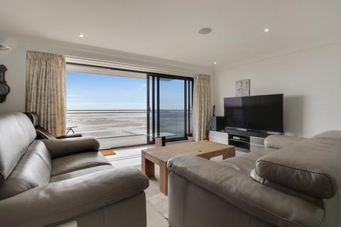 2 bedroom apartment for sale, The Leas, Westcliff-on-Sea SS0