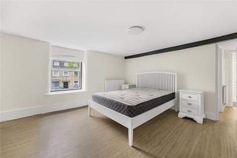 3 bedroom apartment to rent, Oxford Street, Woodstock