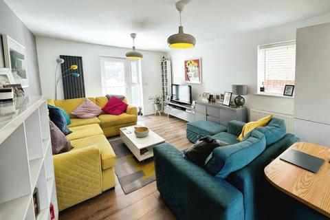 2 bedroom flat for sale, Cowleaze, Ridgeway Farm, Purton, Swindon, SN5 4FW