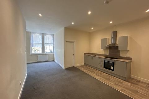 2 bedroom flat to rent, Kings Road, St. Leonards-on-Sea TN37