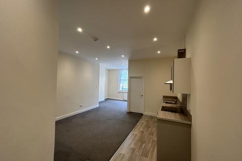 2 bedroom flat to rent, Kings Road, St. Leonards-on-Sea TN37