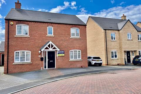 4 bedroom detached house for sale, Lamport Crescent, Raunds, Wellingborough, NN9