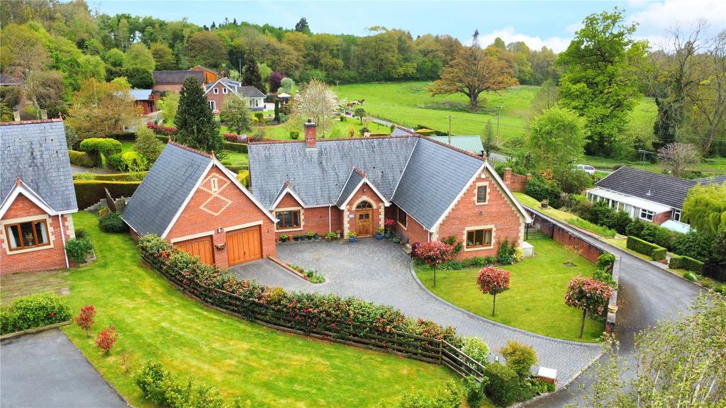 Poplar Drive, Leighton, Welshpool... 4 bed bungalow for sale £500,000
