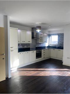 3 bedroom flat for sale, Grantham House, Taywood Road, Northolt, UB5