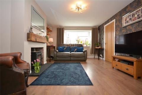 3 bedroom semi-detached house for sale, Victoria Way, Wakefield, West Yorkshire