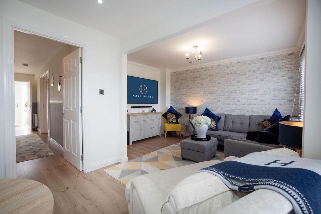 Ochil Gardens, Bonnybridge FK4 5 bed detached house for sale £299,000