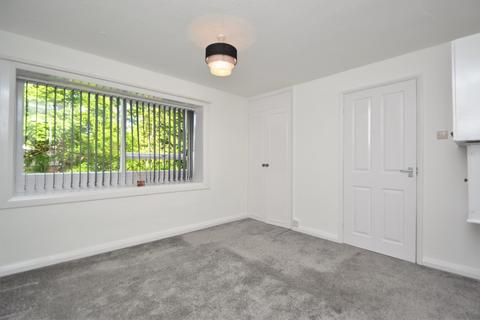 2 bedroom flat to rent, The Moorlands, Off Shadwell Lane, Leeds LS17