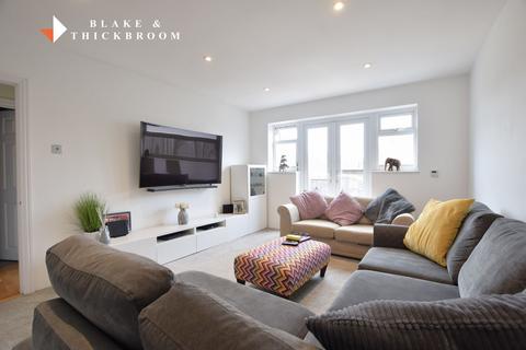 3 Brading Avenue, Clacton-on-sea, CO15 4PA