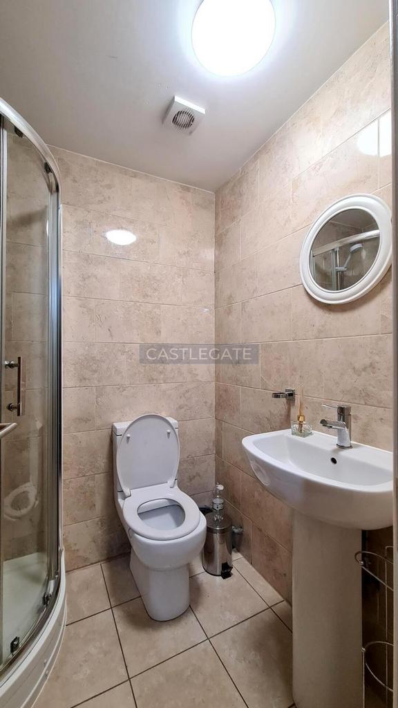 Westgate Apartments, Room 5, Temple Close, Hudders