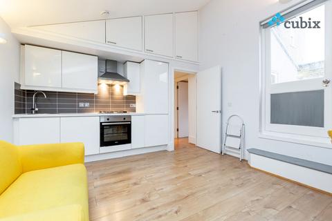 1 bedroom ground floor flat to rent, Battersea High Street, London SW11