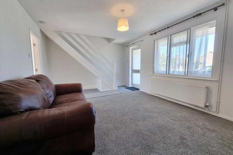 3 bedroom semi-detached house to rent, Cranwell NG34