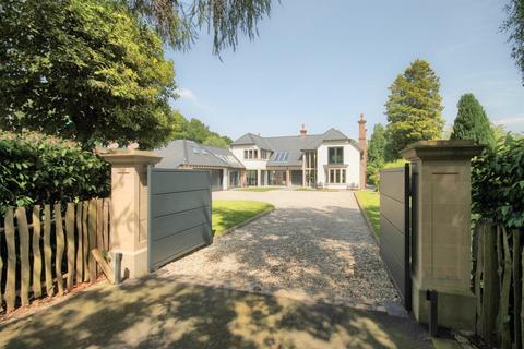 4 bedroom detached house for sale, Legh Road, Knutsford
