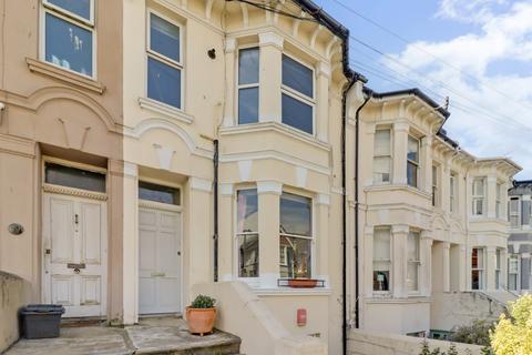 1 bedroom flat to rent, Top Floor Flat, 21 De Montfort Road, Brighton, East Sussex