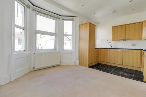 1 bedroom flat to rent, Top Floor Flat, 21 De Montfort Road, Brighton, East Sussex