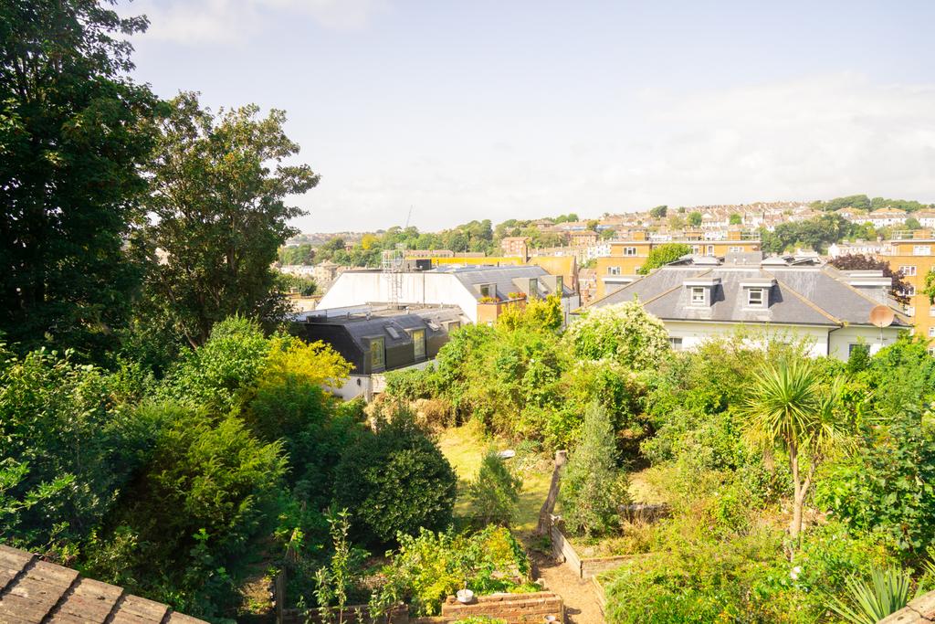 21 de montfort road top floor 31