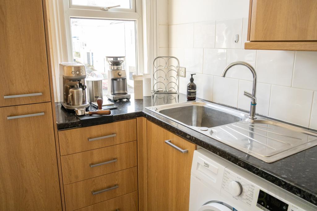 21 de montfort road top floor 8