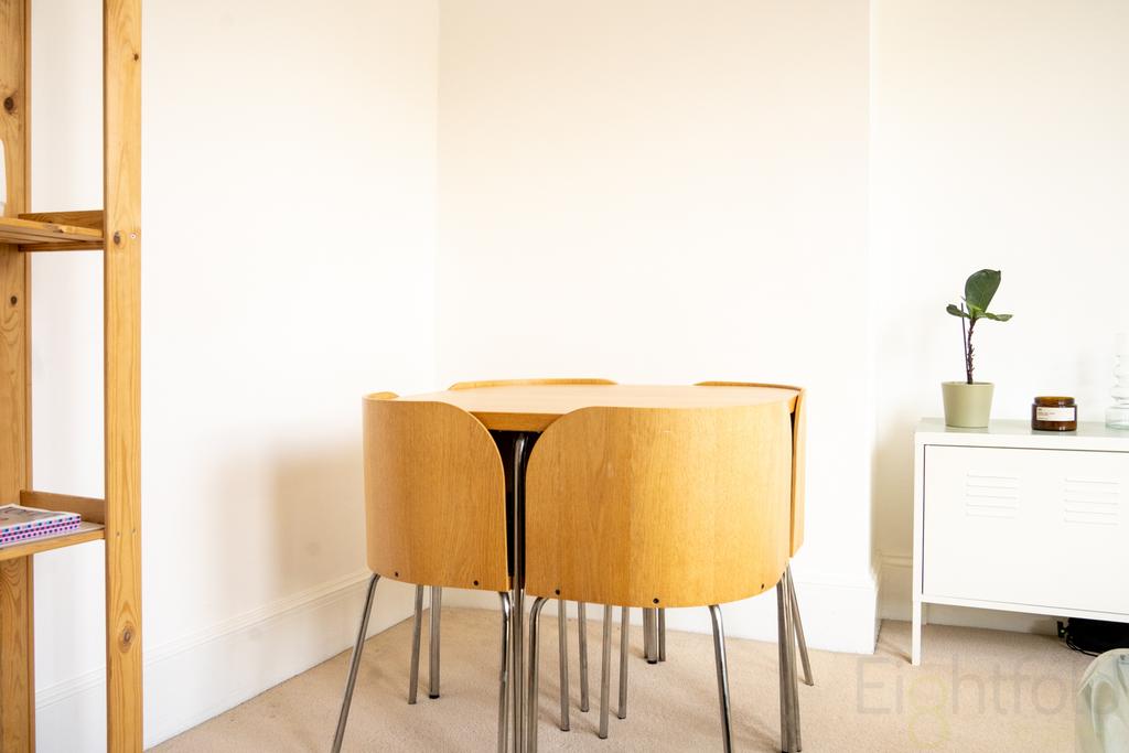 21 de montfort road top floor 2