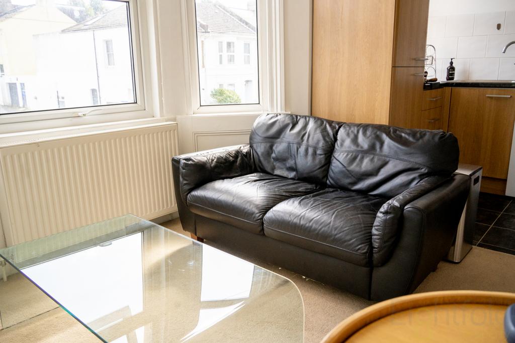 21 de montfort road top floor 15