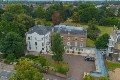 1 bedroom apartment for sale, Ham Common, Richmond, TW10