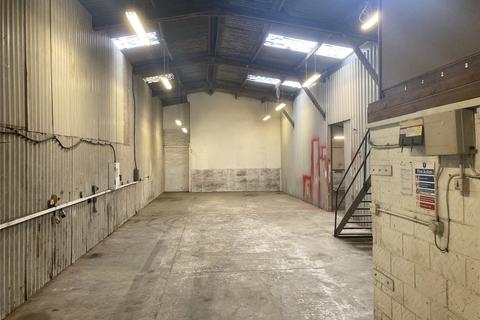 Industrial unit to rent, Buxhall, Stowmarket, Suffolk, IP14