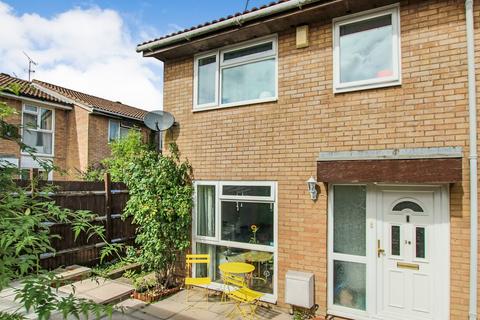 3 bedroom terraced house for sale, Regal Drive, East Grinstead, RH19