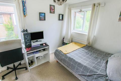 30 Regal Drive, East Grinstead, RH19 4SB