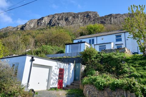 4 bedroom end of terrace house for sale, Llanfairfechan LL33