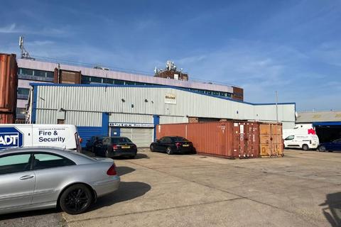 Industrial unit for sale, Rainham Road South, Dagenham RM10