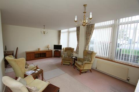 2 bedroom apartment for sale, Chiswick Place, Eastbourne BN21